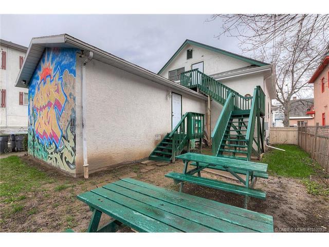 Kelowna Okanagan Lake Hostel Exterior photo